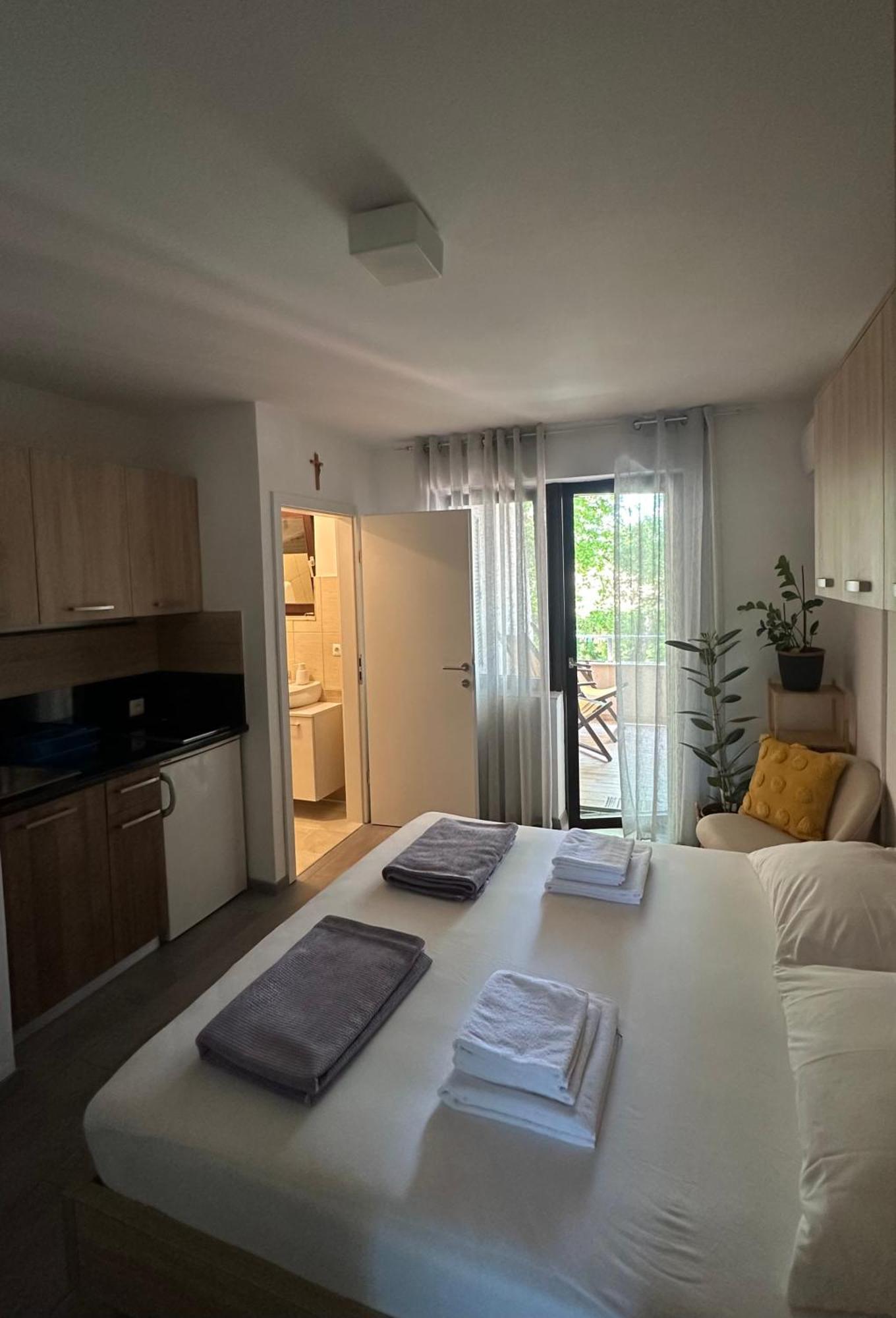 Studio Apartman Stefanija Selce Exteriör bild