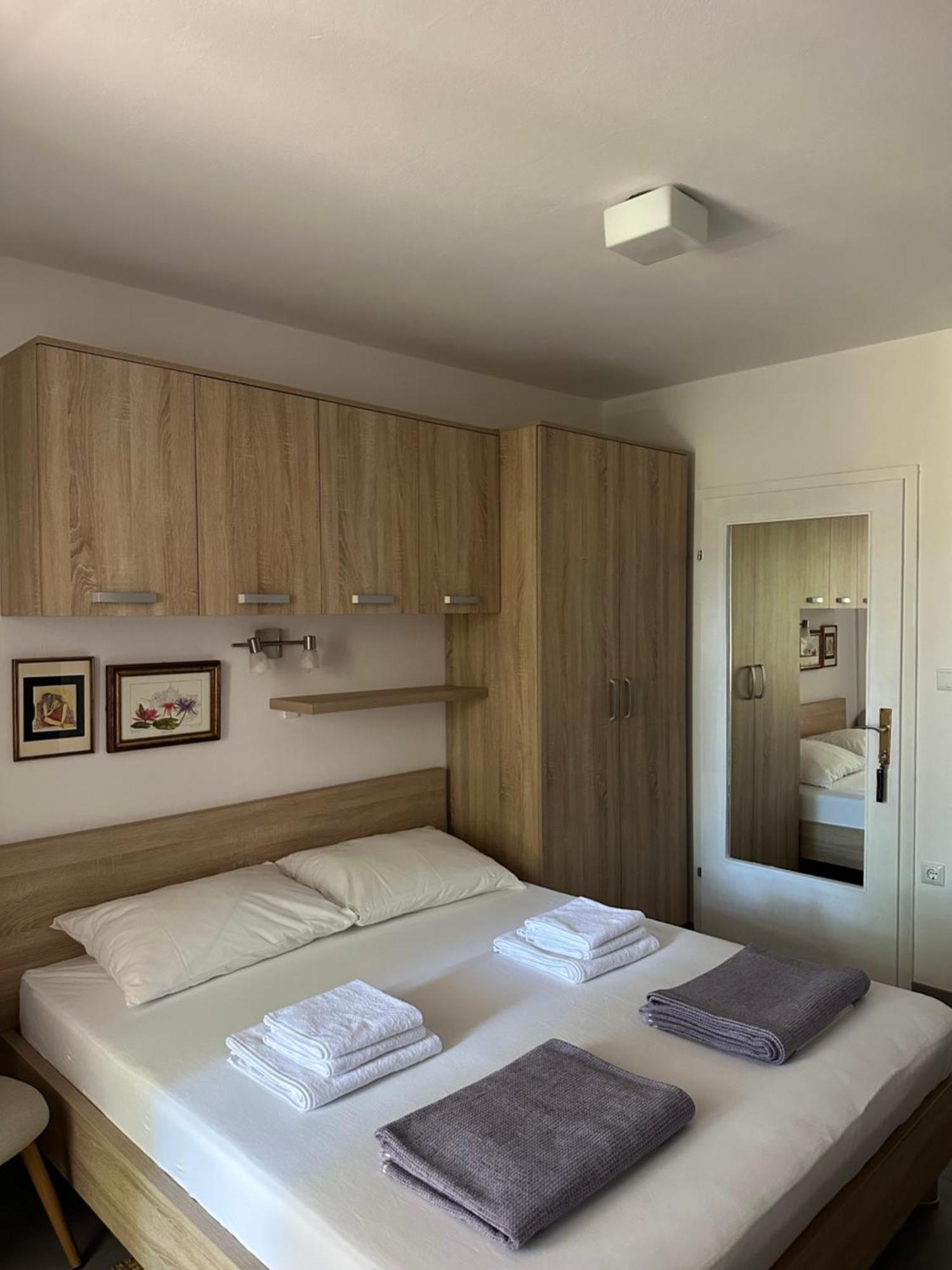 Studio Apartman Stefanija Selce Exteriör bild